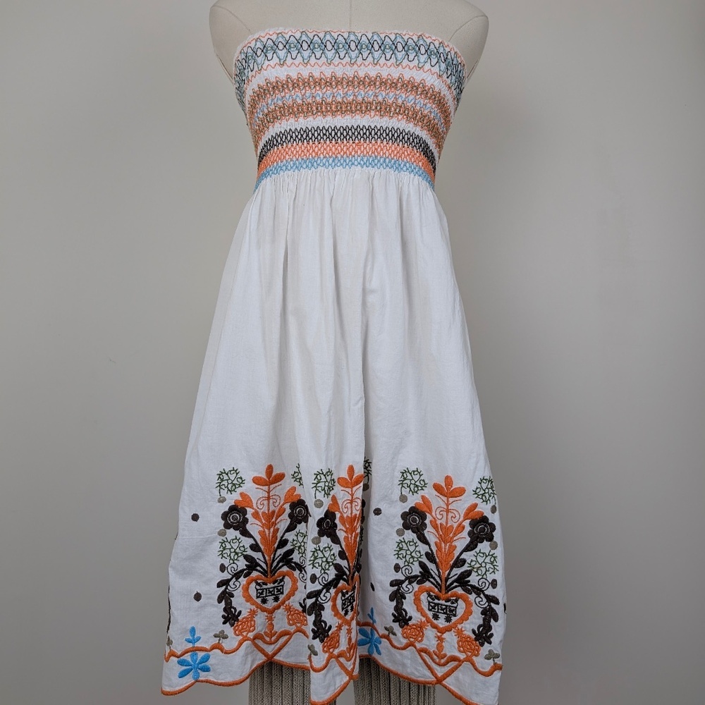 Strapless Embroidered Mini Dress Le Chateau Strapless Tube Top - Picture 3 of 13